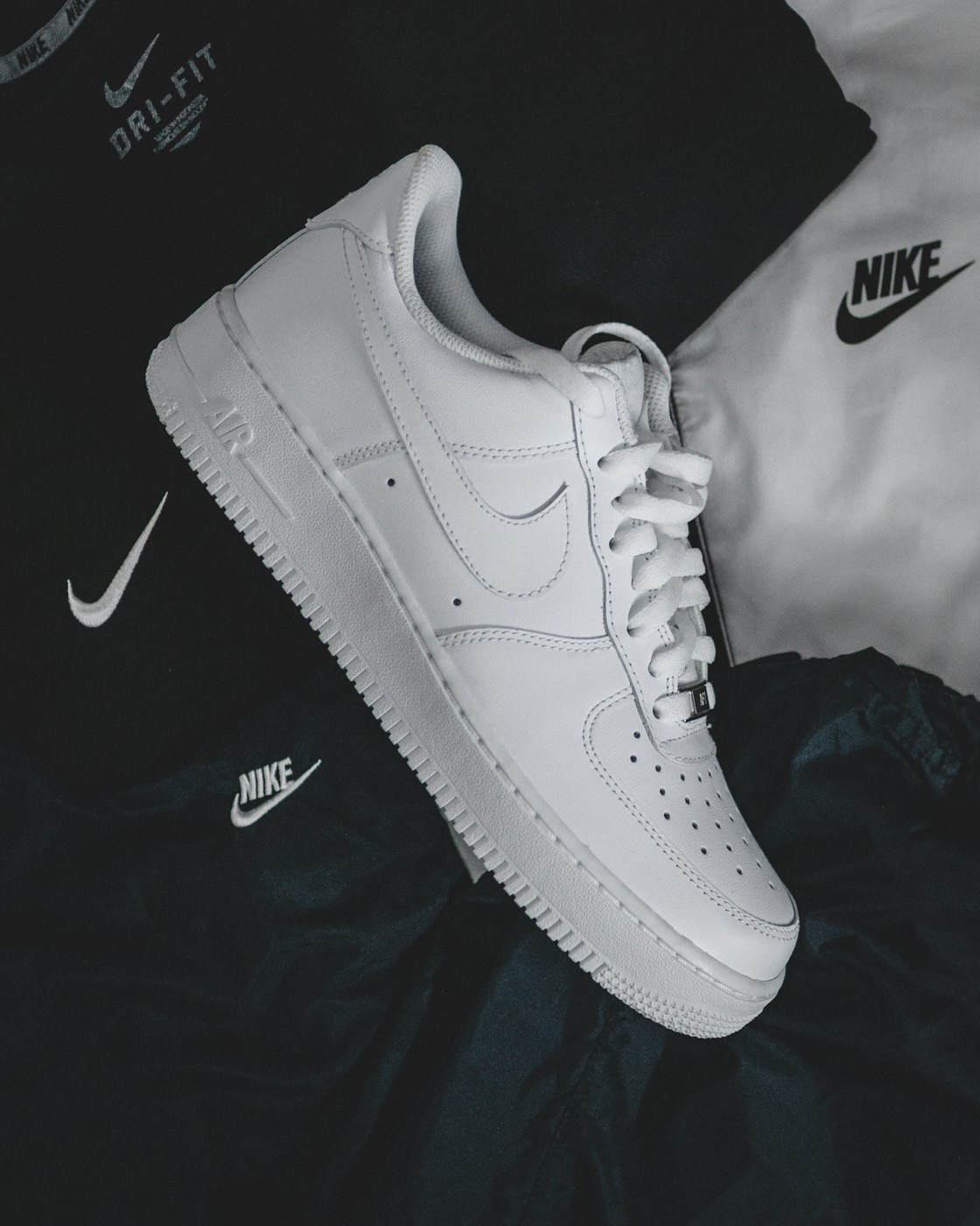 Nike Air Force 1 leather sneaker
